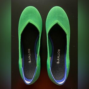 Rothy’s Rare Retired The Flat Kelly Green Jellybean. Size 8